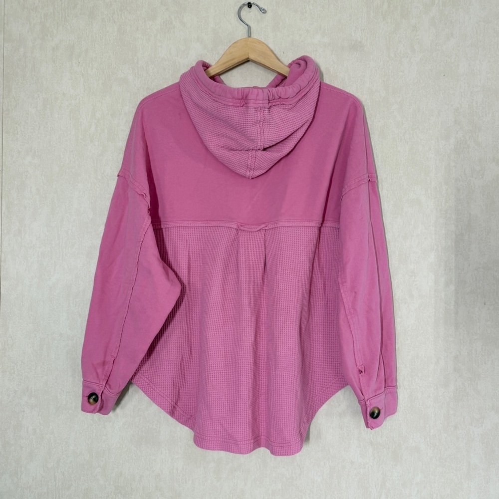 American Eagle Women’s Textured Big Hug Hooded Waffle Shaket Button Front Pink M - Picture 6 of 14
